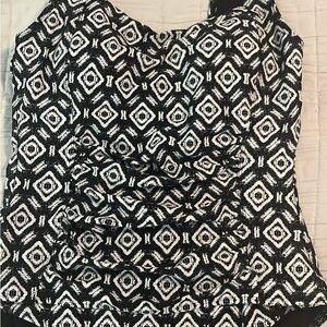 Black & White Geometric One-Piece Swimsuit with Ruched Front